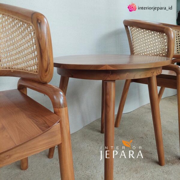 Kursi Teras Retro Bahan Kayu Jati dan Rotan