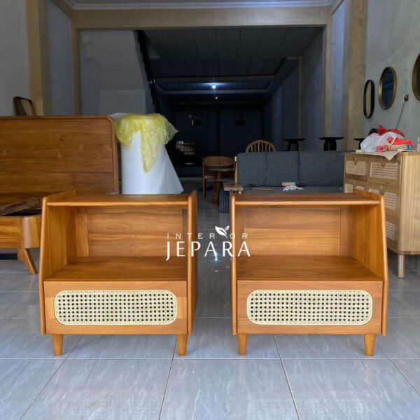 Bedside Table Kayu Jati Kombinasi Rotan Alami