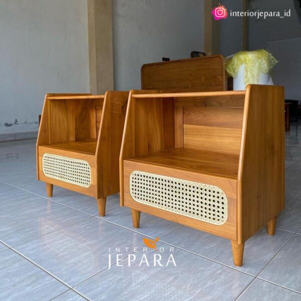 Bedside Table Kayu Jati Kombinasi Rotan Alami