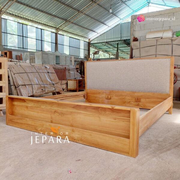Dipan,Rangka Tempat Tidur Retro Eropa Klasik Kayu Jati Solid