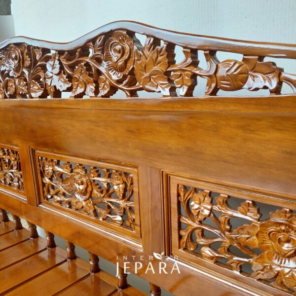 Bale Bale Sofa bed Ukiran Motif Kaki Macan Bahan Kayu Jati - Image 3