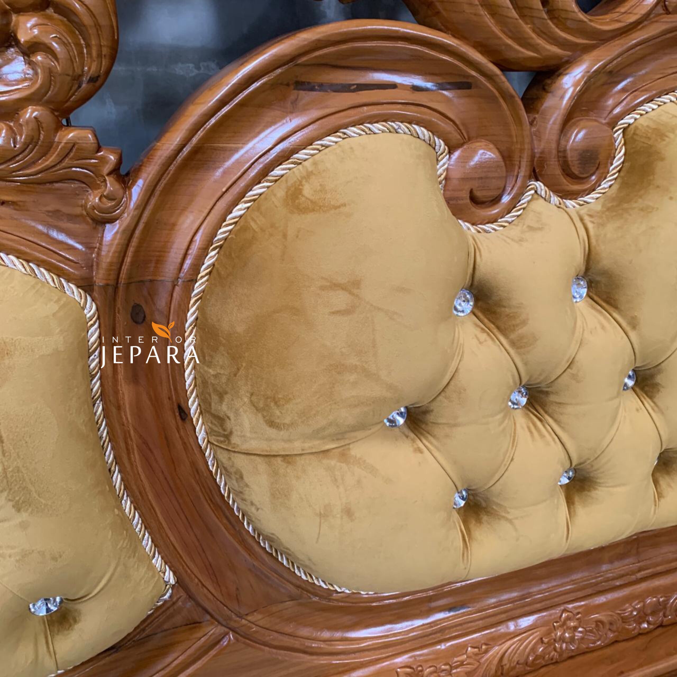 Tempat Tidur Ukir Klasik Mewah Kayu Jati Jepara