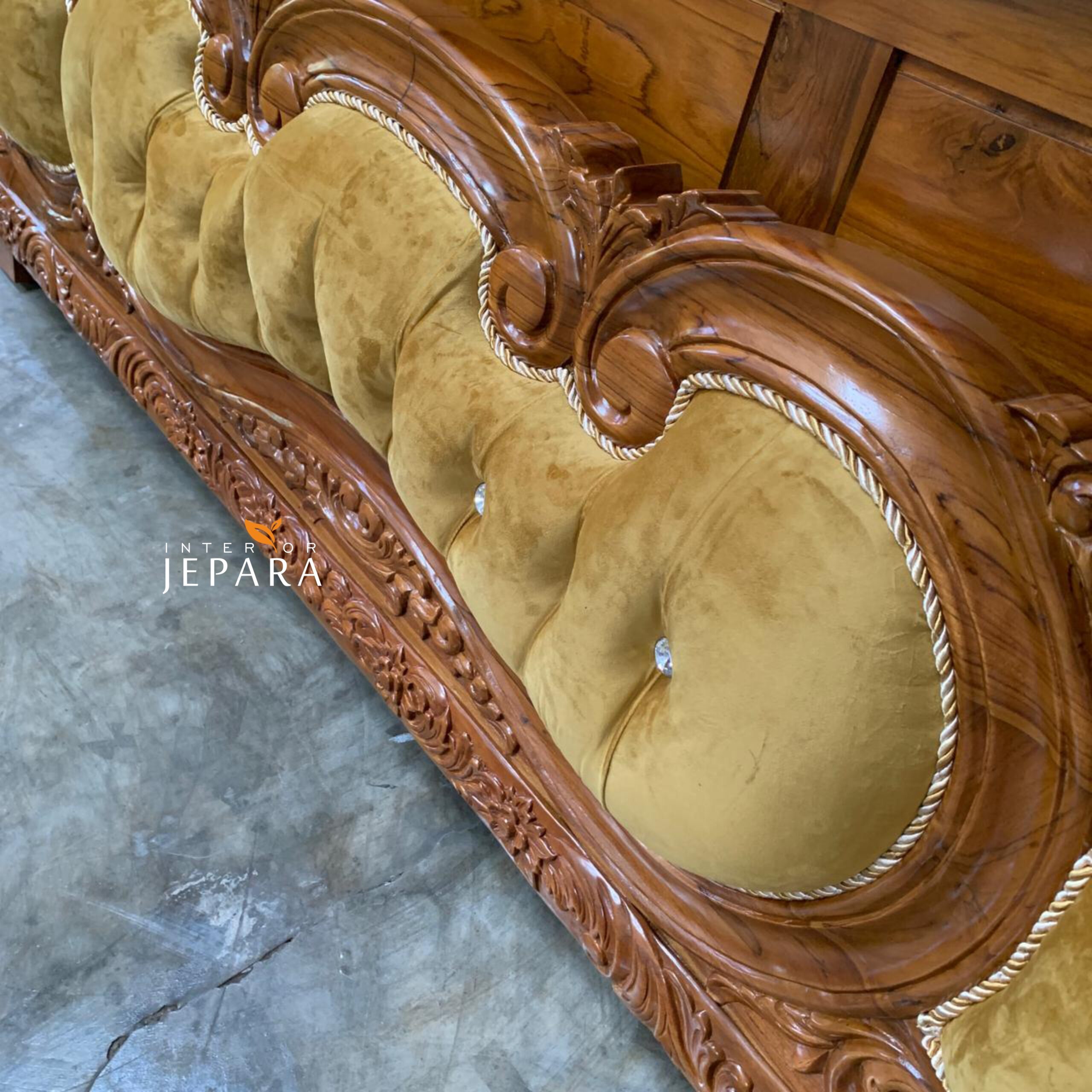 Tempat Tidur Ukir Klasik Mewah Kayu Jati Jepara