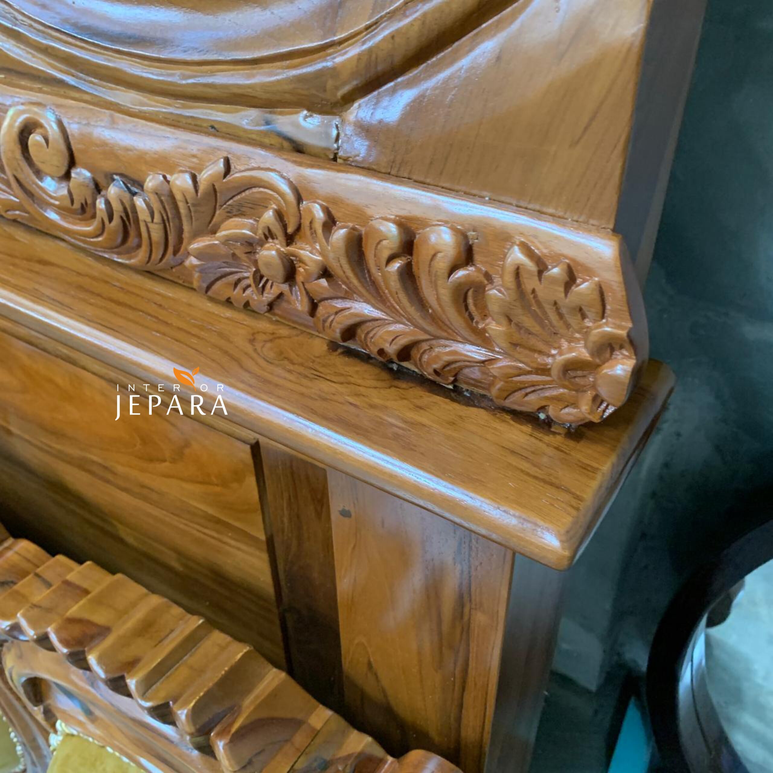 Tempat Tidur Ukir Klasik Mewah Kayu Jati Jepara