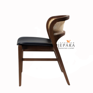 Kursi Rotan Kayu Jati – Desain Modern Retro dengan Dudukan Empuk