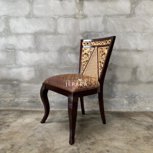 Kursi Makan Ukiran Motif Etnik Riau Bahan Kayu Jati