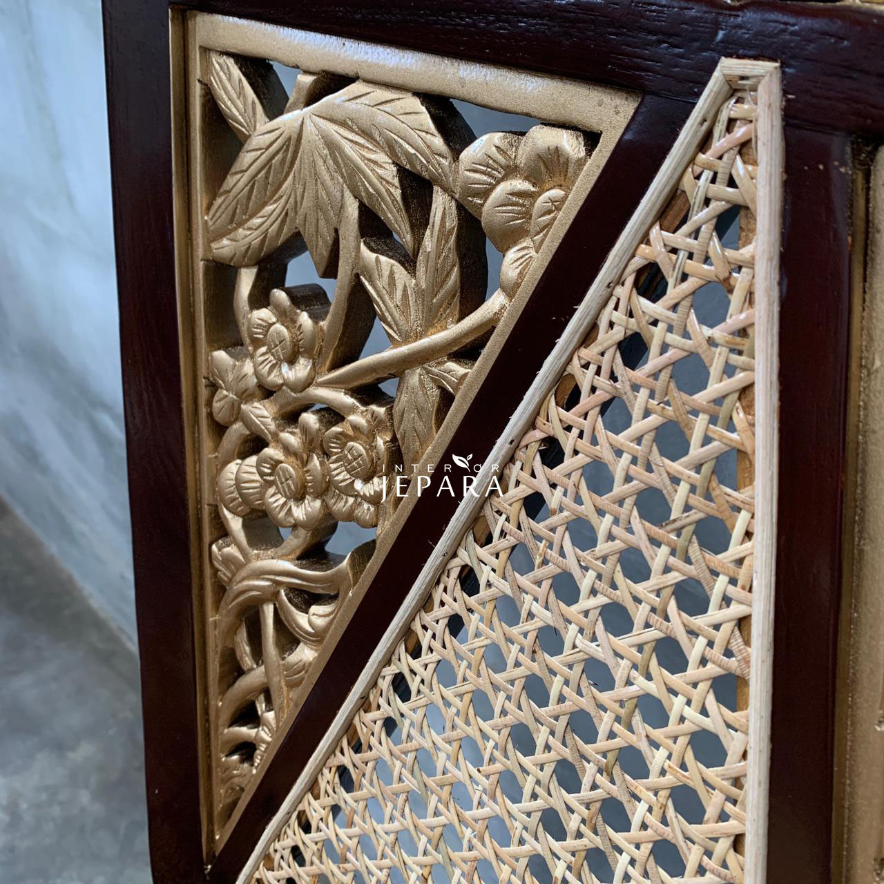 Kursi Makan Ukiran Motif Etnik Riau Bahan Kayu Jati