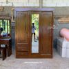 Lemari Pakaian Kayu Jati 3 Pintu Minimalis dengan Cermin dan Laci