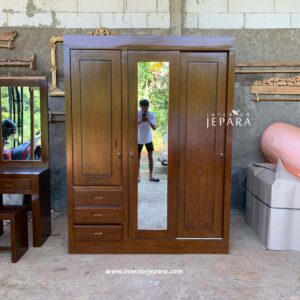 Lemari Pakaian Kayu Jati 3 Pintu Minimalis dengan Cermin dan Laci