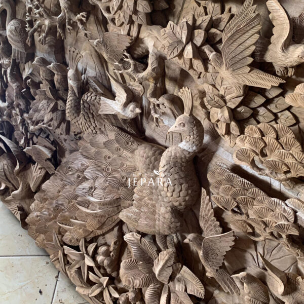 Ukiran Relief 3D Burung Cendrawasih di Bumi Irian Jaya