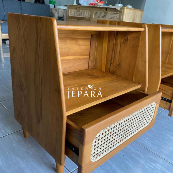 Bedside Table Kayu Jati Kombinasi Rotan Alami