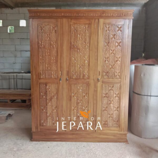 Lemari Pakaian Ukiran Kawung Jogjakarta bahan Kayu Jati
