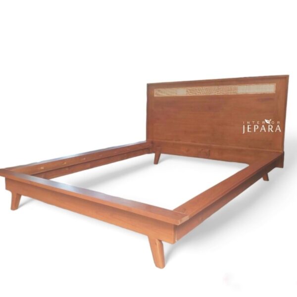 Dipan Rangka Tempat Tidur Kayu Jati Mix Rotan Alami