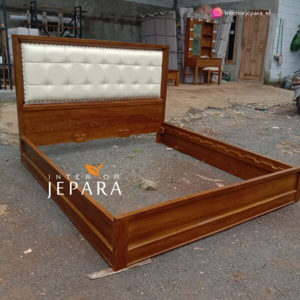 Dipan Minimalis Kayu Jati Solid