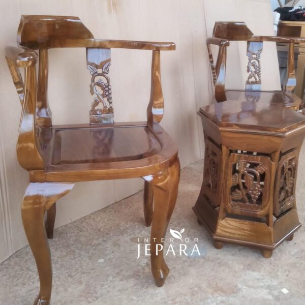Kursi Teras Bunga Tulip Kayu Jati
