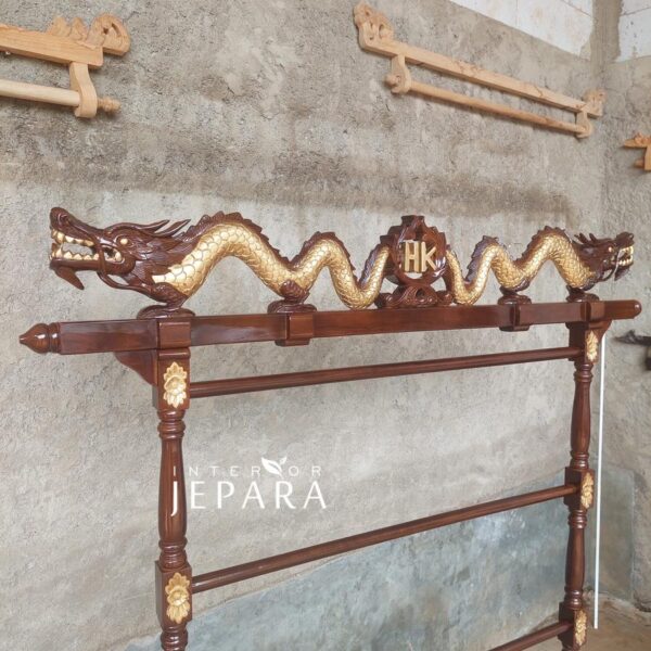Gantungan Kain Batik Ukiran Bahan Kayu Jati