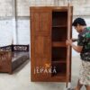 Lemari Pakaian 2 Pintu Mininalis Ukiran Motif Kayu Jati