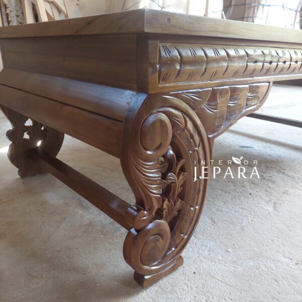 Meja Tamu Kayu Jati Ukiran Motif Etnik Madura